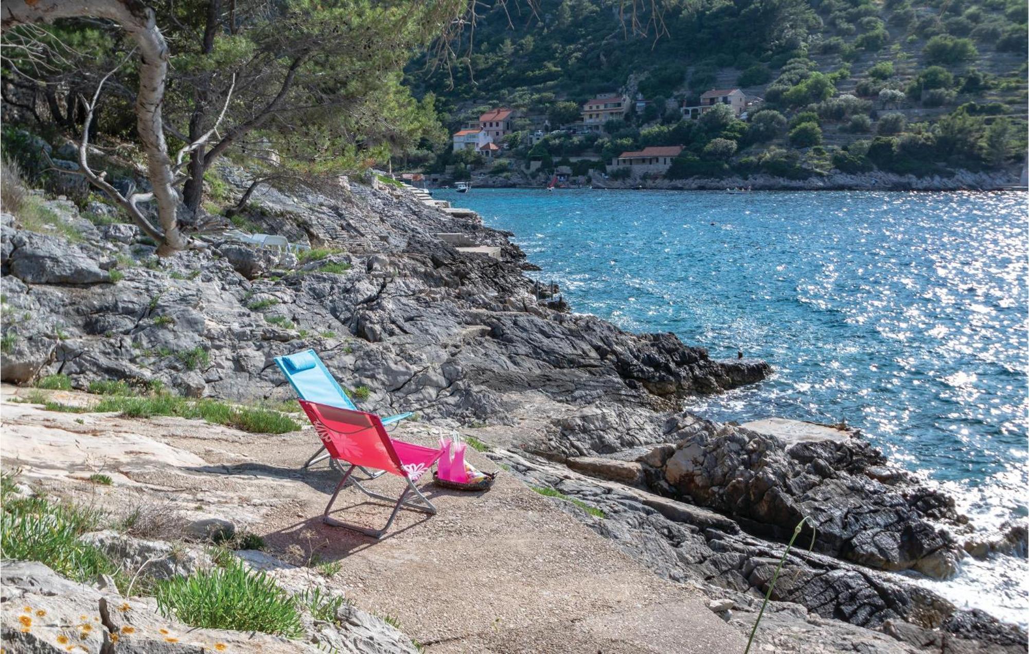 Cozy Apartment In Crnja Luka With Wifi Prigradica Eksteriør bilde